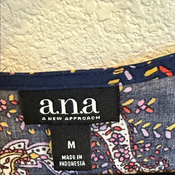 a.n.a Dark Blue Paisley Tank Top - Picture 4 of 4